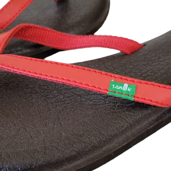 SANUK Size 5 Red Leather Yoga Mat Bottom Flip Flops - Picture 4 of 5